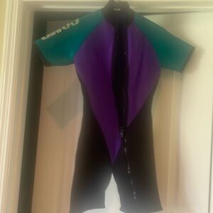 Shorty wetsuit - Women’s size 8